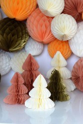 Christmas Tree Honeycomb Decoration (1)