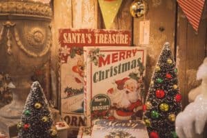 vintage christmas decorations - Featured