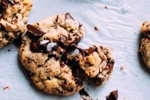 how to keep cookies fresh - featured